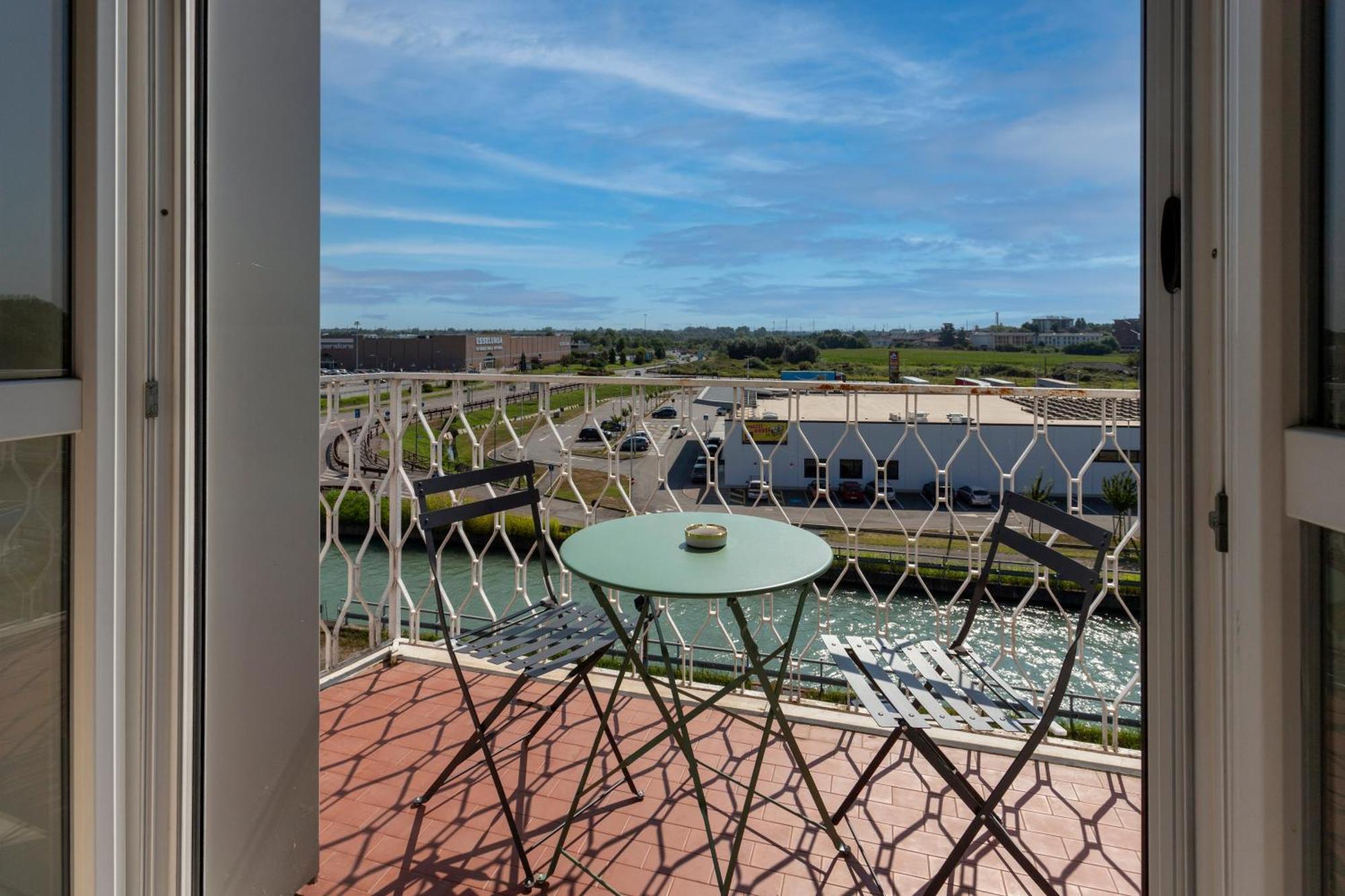 Mountain View Apartment Novara Exterior photo